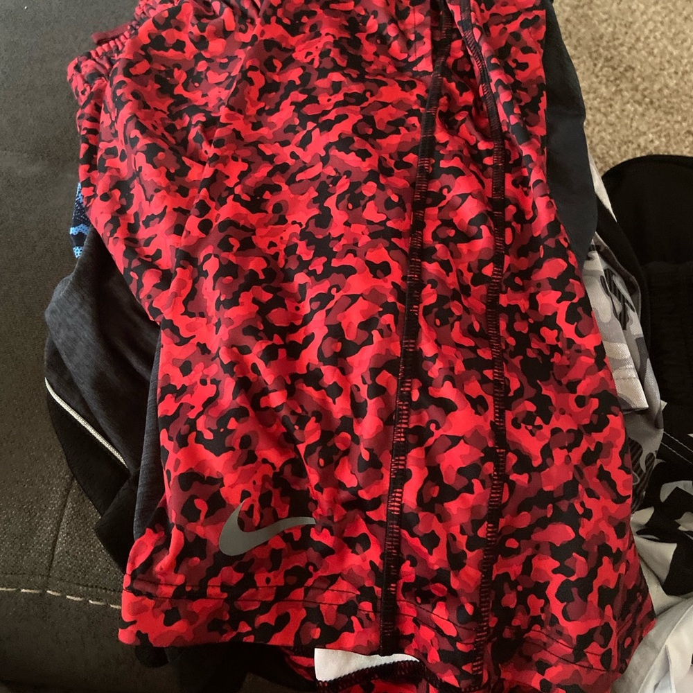 4 pairs of men’s athletic shorts